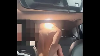 PASSAGEIRO PEGA CARRO DE APLICATIVO E FODE NO BANCO DE TRAZ